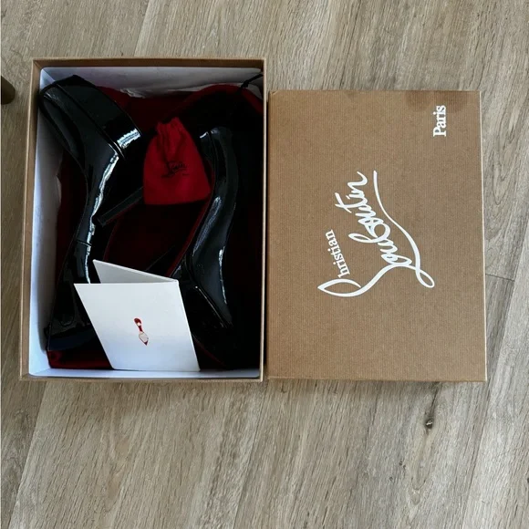 Christian Louboutin Bianca Pumps - Picture 2 of 5